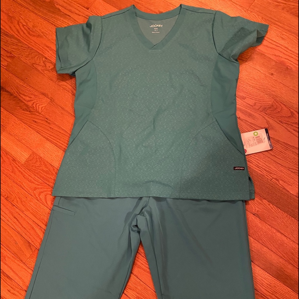 Jockey Scrub Set